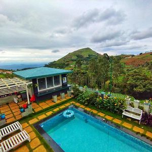 La Niebla Farm Resort